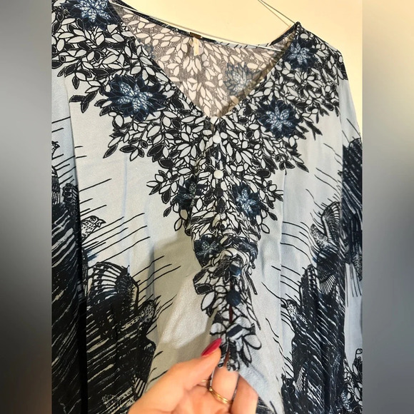 Free People Blue Birds of a Feather Top, Size Large - Picture 4 of 8